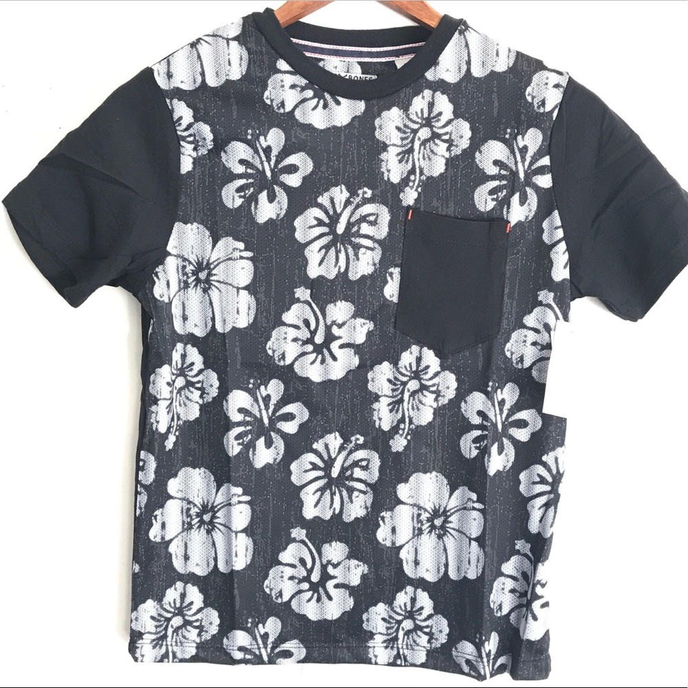 NEW Designer black/ white floral short slv T-shirt